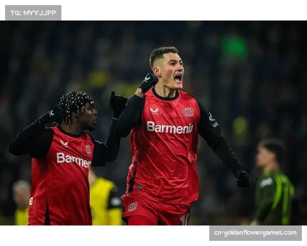 希克禁区内摆脱防守冷静施射，勒沃库森反超比分